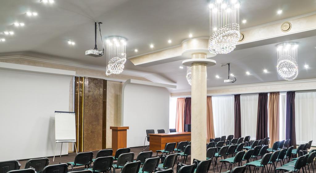 Park Hotel Stavropol Bagian luar foto